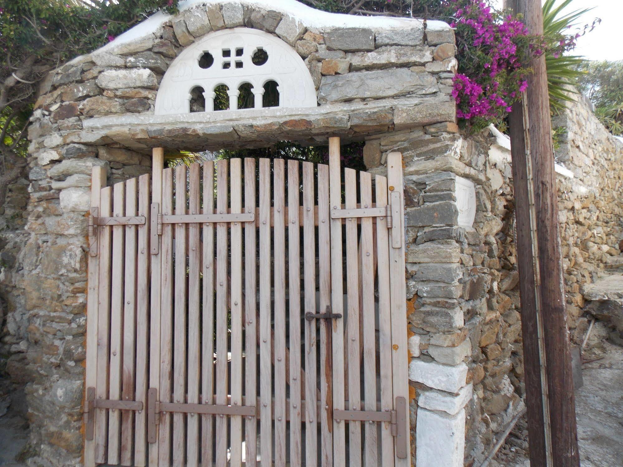 Studios & Suites Rania Mykonos Town Exterior photo
